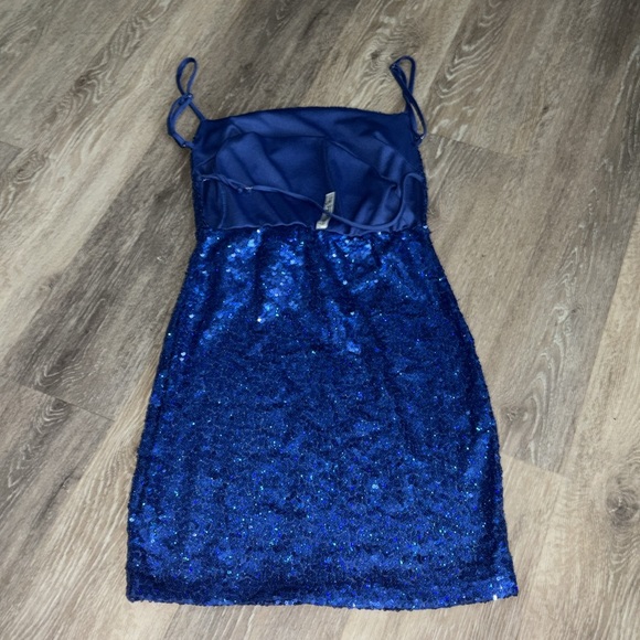 Lucy in the Sky Women Starstruck Strappy Sequin Dress Backless Lapis Blue Medium - Picture 2 of 3
